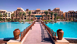 Дарим новые знания и подарки: проживание в люксовых отелях ОАЭ