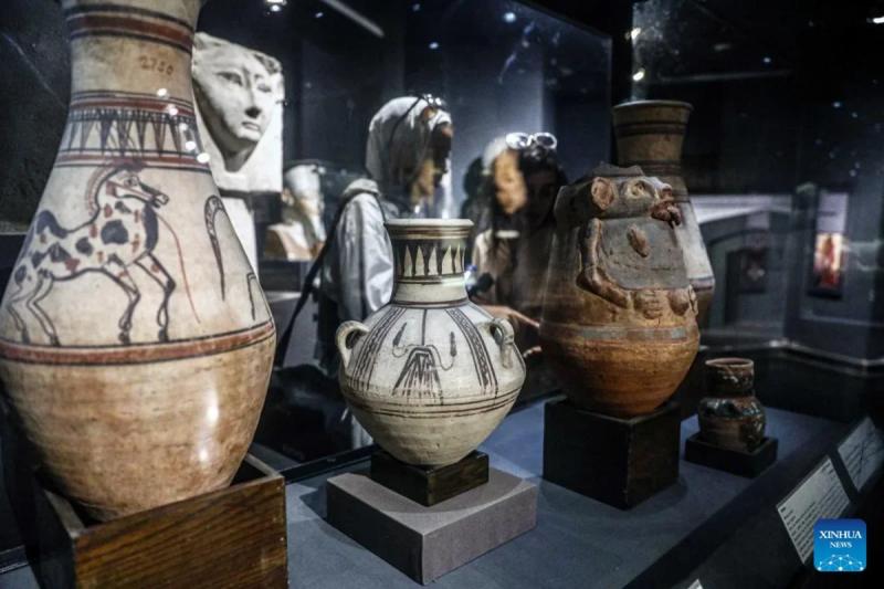 Мумии, золото и портреты Александра Македонского. В Египте снова открылся Греко-римский музей