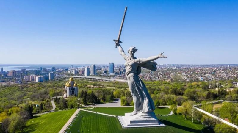Достигнув неба: 11 самых высоких статуй в мире. Одна из них – в России