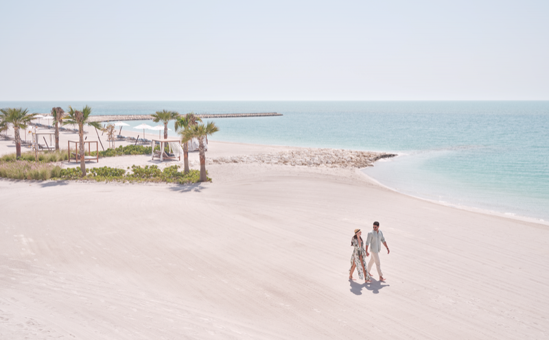 Очарование Ближнего Востока, частные пляжи и SPA в Jumeirah Gulf of Bahrain Resort and Spa
