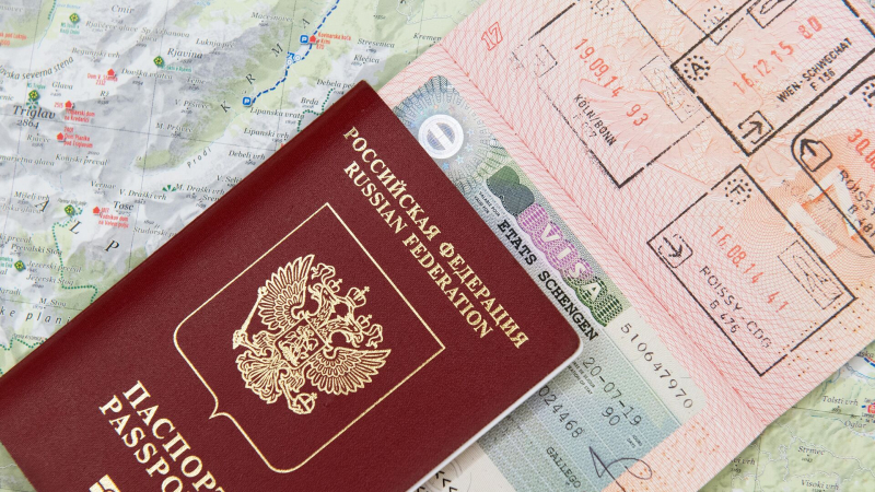 РСТ назвал страны, куда россияне могут отправиться без виз